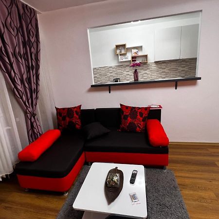 Crisshome1 Bukares Bagian luar foto
