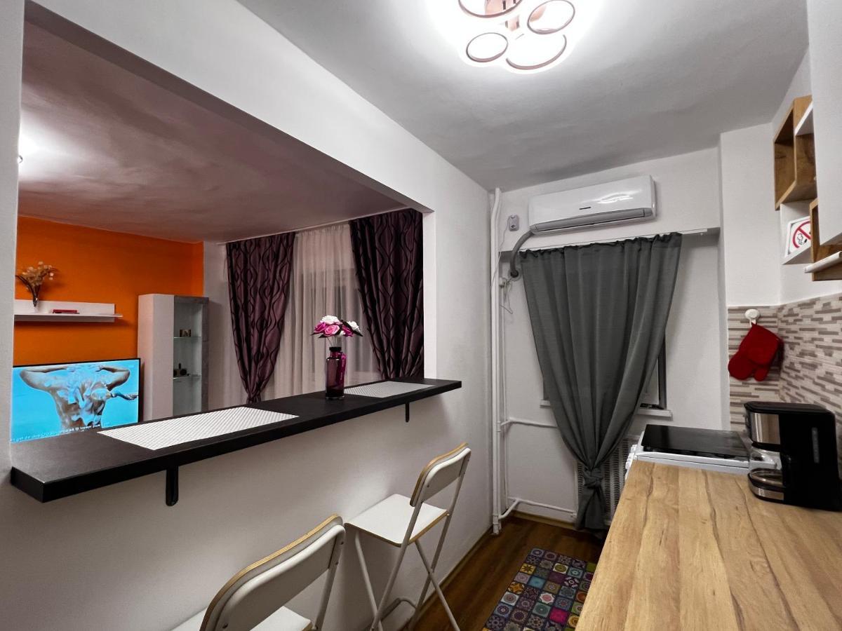 Crisshome1 Bukares Bagian luar foto