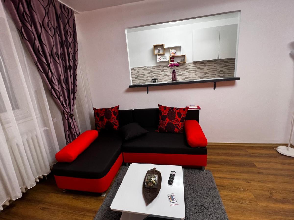 Crisshome1 Bukares Bagian luar foto